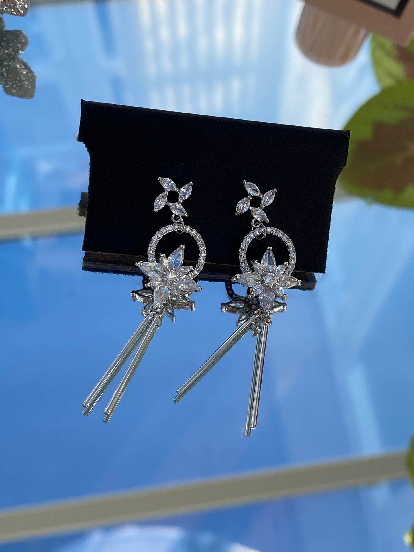 LONG SPARKLE EARRINGS
