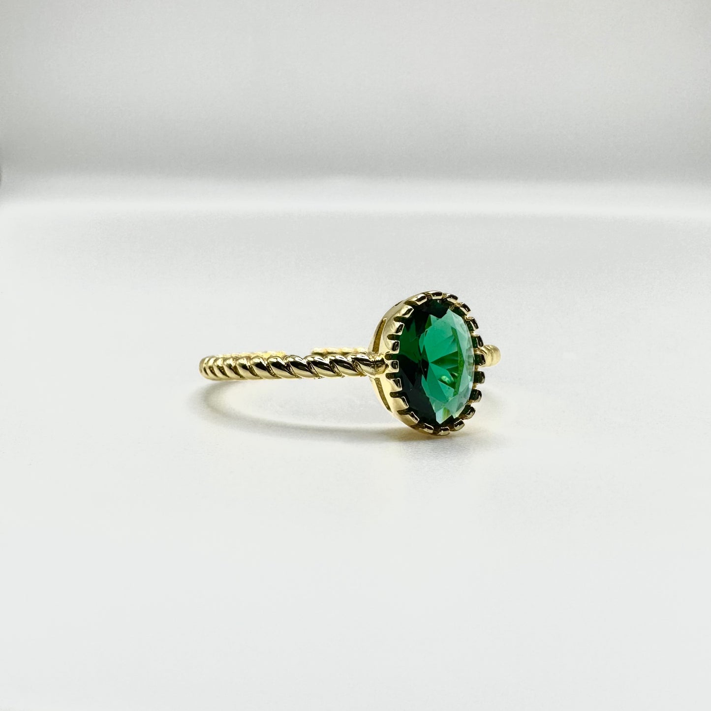 Lilia Ring