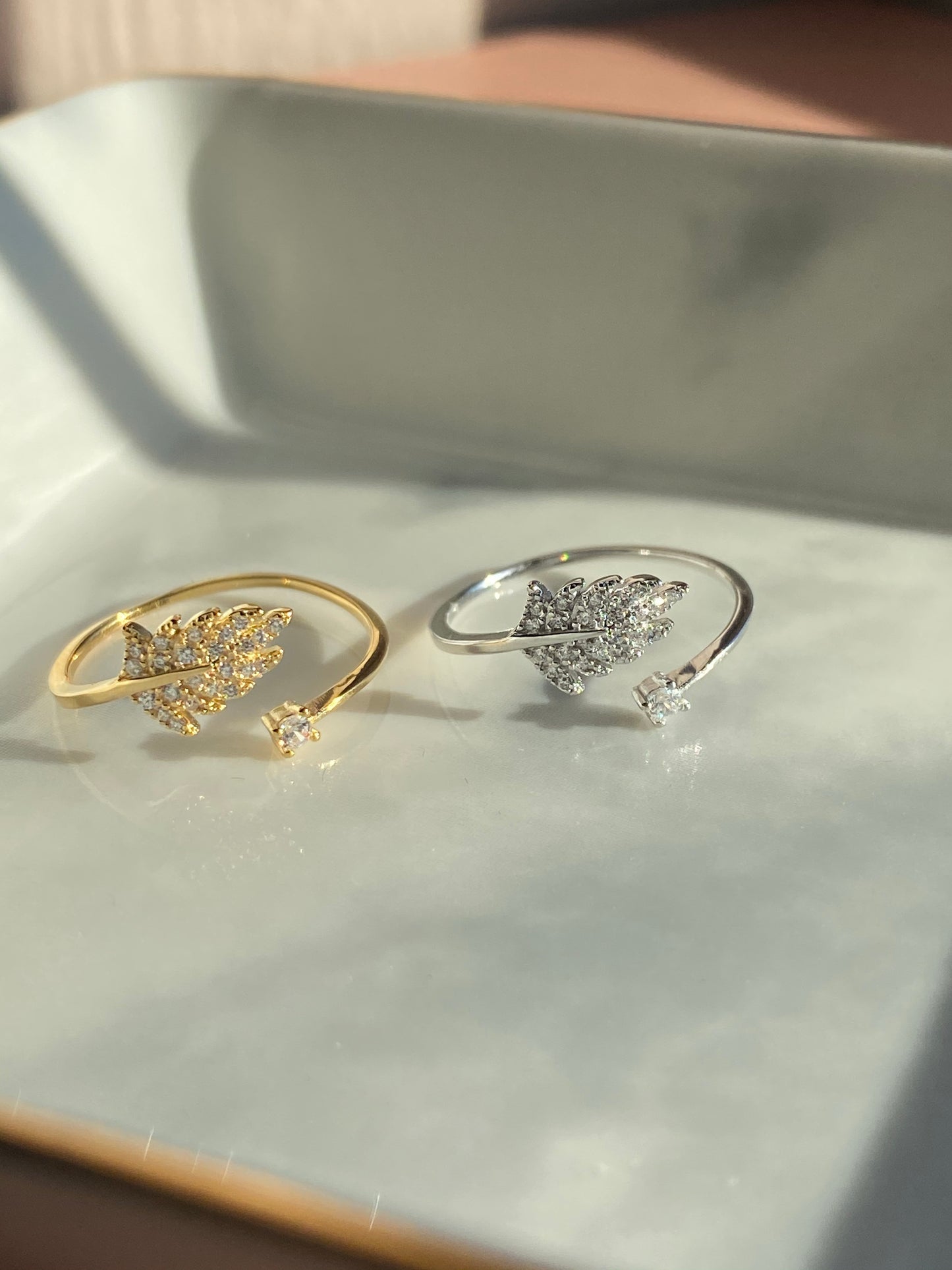 FEATHERED OUT RING