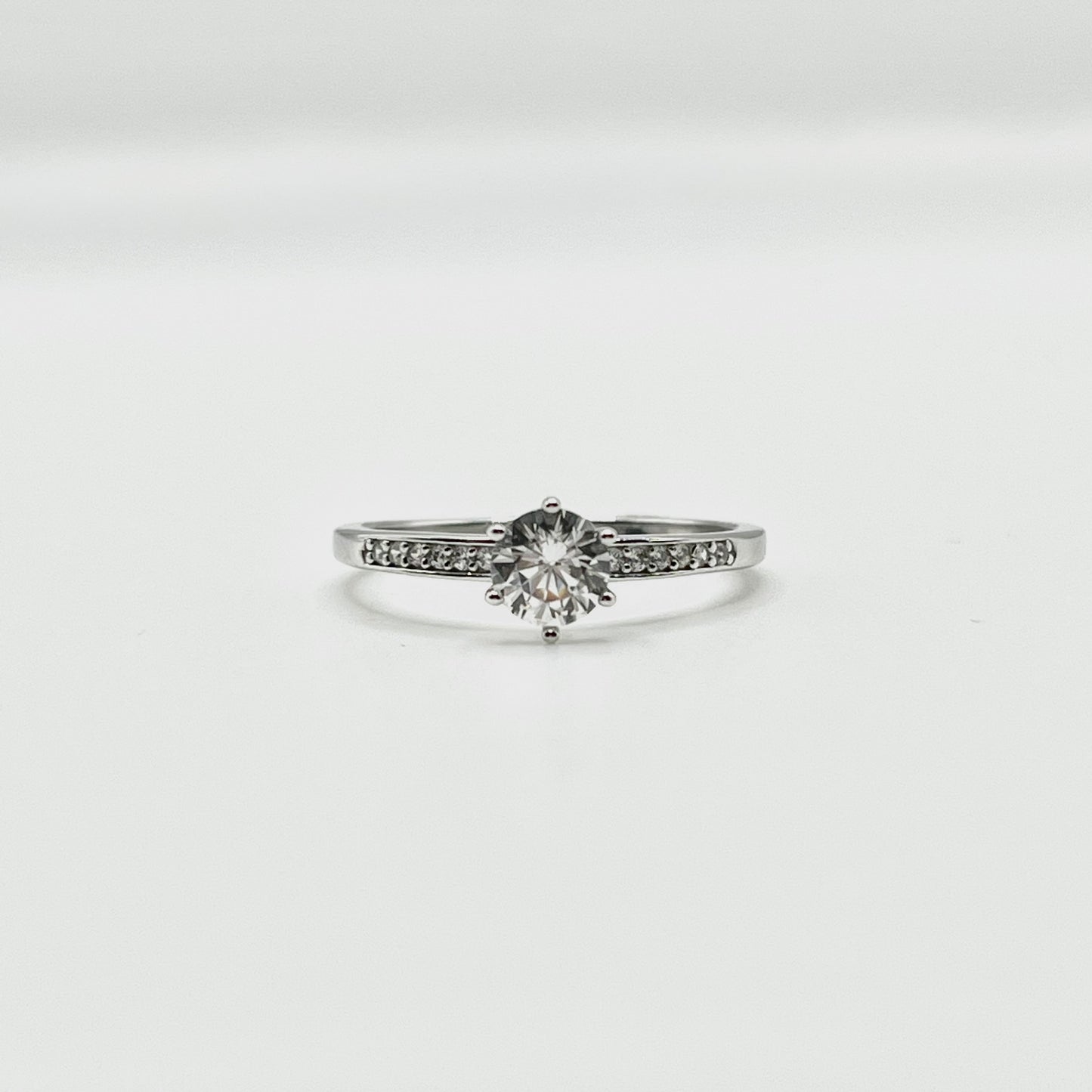 Hera Ring